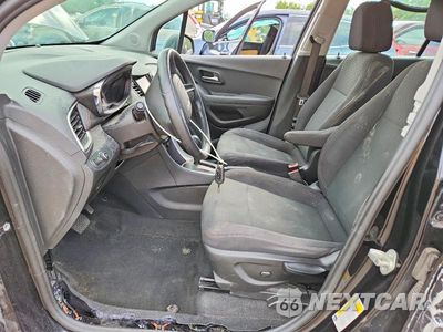 Zdjęcie 7 z 14 samochodu: 2020 CHEVROLET TRAX LS VIN:3GNCJKSB7LL307605 - miniatura