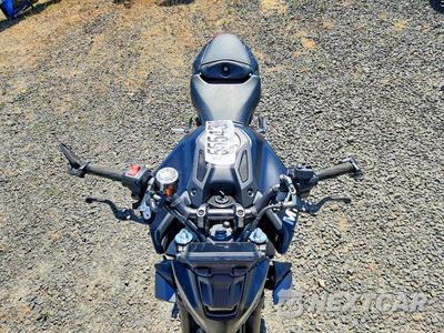Piąte zdjęcie samochodu w środku: 2025 YAMAHA MT09 VIN:JYARN94E0SA003069 - miniatura