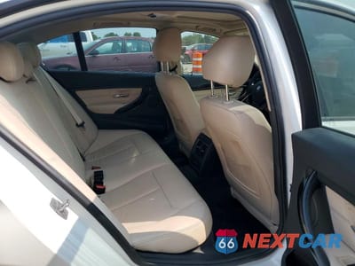 Zdjęcie 10 z 12 samochodu: 2018 BMW 320 I VIN:WBA8E1G53JNU89295 - miniatura