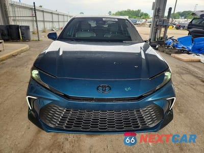 Piąte zdjęcie samochodu w środku: 2025 TOYOTA CAMRY SE VIN:4T1DBADK9SU029601 - miniatura