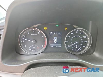 Zdjęcie 9 z 12 samochodu: 2018 HYUNDAI ELANTRA SEL VIN:5NPD84LF9JH283861 - miniatura