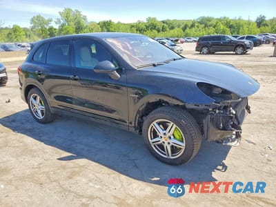 Czwarte zdjęcie samochodu z boku: 2016 PORSCHE CAYENNE SE HYBRID VIN:WP1AE2A2XGLA16523 - miniatura
