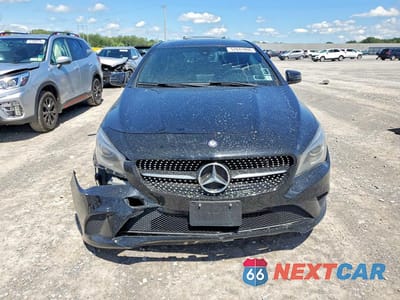 Piąte zdjęcie samochodu w środku: 2015 MERCEDES-BENZ CLA 250 VIN:WDDSJ4EB5FN163607 - miniatura