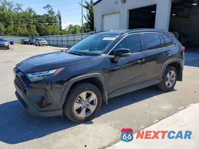 2025 TOYOTA RAV4 XLE 2T3W1RFV8SC318804 - główne zdjęcie licytacji z USA - miniatura