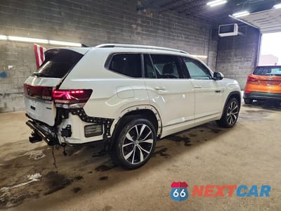 Trzecie zdjęcie samochodu z tyłu: 2024 VOLKSWAGEN ATLAS SEL PREMIUM R-LINE VIN:1V2FR2CA5RC586205 - miniatura