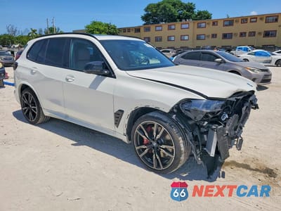 Czwarte zdjęcie samochodu z boku: 2026 BMW X5 M60I VIN:5UX33EU0XT9317620 - miniatura