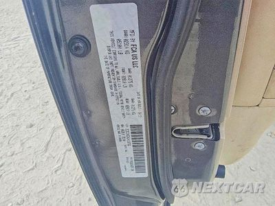 Zdjęcie 12 z 12 samochodu: 2018 CHRYSLER 300 LIMITED VIN:2C3CCAEGXJH136766 - miniatura