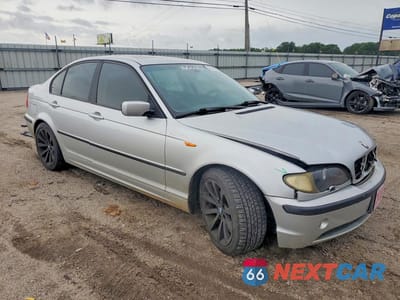 Czwarte zdjęcie samochodu z boku: 2005 BMW 325 I VIN:WBAEV33425KW15911 - miniatura