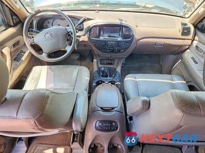 Zdjęcie 8 z 13 samochodu: 2004 TOYOTA SEQUOIA SR5 VIN:5TDBT44A34S221170 - miniatura