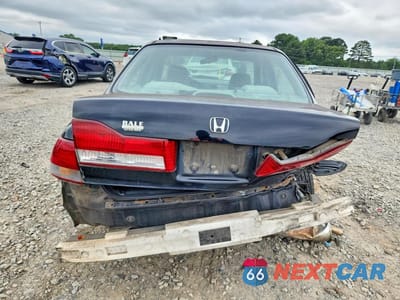 Zdjęcie 6 z 12 samochodu: 2001 HONDA ACCORD LX VIN:JHMCG56421C000063 - miniatura