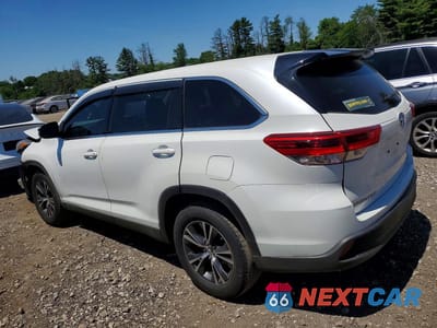 Drugie zdjęcie samochodu z przodu: 2019 TOYOTA HIGHLANDER LE VIN:5TDZARFH7KS051548 - miniatura