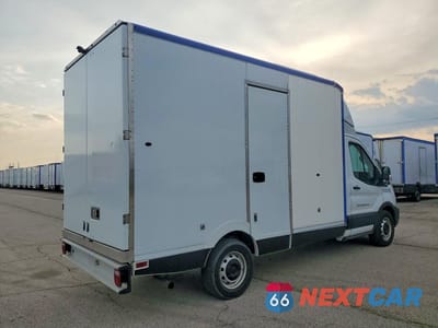 Trzecie zdjęcie samochodu z tyłu: 2020 FORD TRANSIT DELIVERY TRUCK VIN:1FDBW5Z87LKB36790 - miniatura