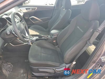 Zdjęcie 7 z 12 samochodu: 2016 HYUNDAI VELOSTER BASE VIN:KMHTC6AD0GU277142 - miniatura