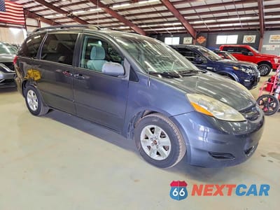 Czwarte zdjęcie samochodu z boku: 2009 TOYOTA SIENNA LE 7-PASSENGER VIN:5TDZK23C79S236321 - miniatura
