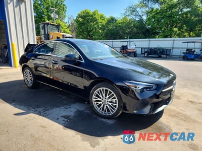Czwarte zdjęcie samochodu z boku: 2025 MERCEDES-BENZ CLA 250 4MATIC VIN:W1K5J4HB4SN534002 - miniatura