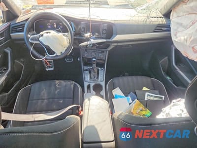 Zdjęcie 8 z 12 samochodu: 2024 VOLKSWAGEN JETTA SPORT VIN:3VWBM7BUXRM046089 - miniatura