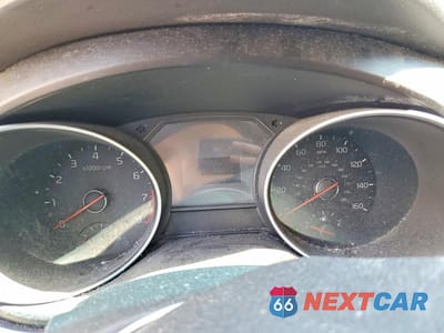 Zdjęcie 9 z 13 samochodu: 2015 KIA SEDONA LX VIN:KNDMB5C17F6060196 - miniatura
