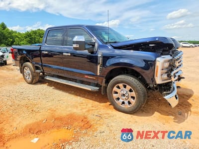 Czwarte zdjęcie samochodu z boku: 2025 FORD F250 SUPER DUTY VIN:1FT8W2BMXSED97395 - miniatura