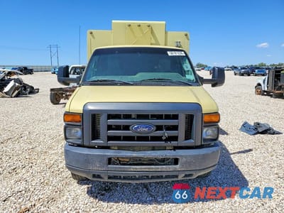 Piąte zdjęcie samochodu w środku: 2011 FORD ECONOLINE E450 SUPER DUTY CUTAWAY VAN VIN:1FDXE4FL2BDA57378 - miniatura