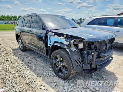 Czwarte zdjęcie samochodu z boku: 2023 JEEP GRAND CHEROKEE LIMITED VIN:1C4RJHBG4PC533975 - miniatura