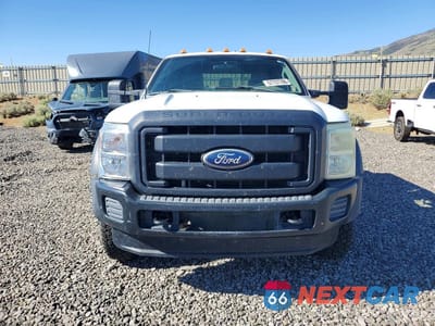 Piąte zdjęcie samochodu w środku: 2011 FORD F450 SUPER DUTY VIN:1FT8W4DT5BEA60245 - miniatura
