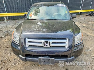 Piąte zdjęcie samochodu w środku: 2006 HONDA PILOT LX VIN:5FNYF28186B015236 - miniatura