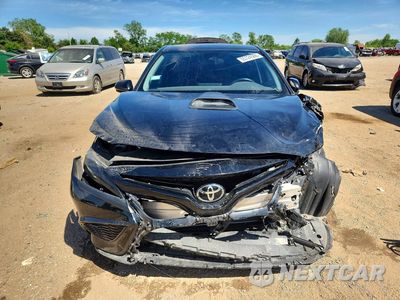Piąte zdjęcie samochodu w środku: 2021 TOYOTA CAMRY SE VIN:4T1G11AK5MU422647 - miniatura