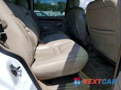 Zdjęcie 11 z 13 samochodu: 2000 CADILLAC ESCALADE LUXURY VIN:1GYEK63R4YR221227 - miniatura