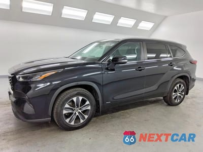 2024 TOYOTA HIGHLANDER HYBRID XLE 5TDKBRCH8RS623143 - główne zdjęcie licytacji z USA - miniatura