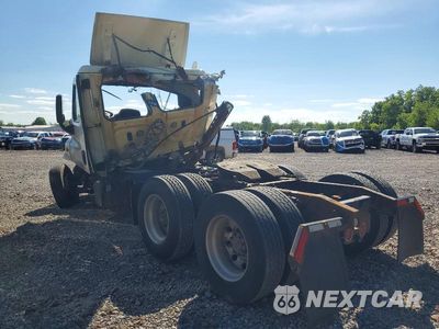 Trzecie zdjęcie samochodu z tyłu: 2018 FREIGHTLINER CASCADIA 125 SEMI TRUCK VIN:1FUJGEDV1JLJT4298 - miniatura