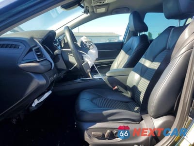 Zdjęcie 7 z 12 samochodu: 2020 TOYOTA CAMRY SE VIN:4T1G11AK3LU868648 - miniatura