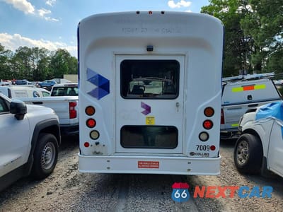 Zdjęcie 6 z 12 samochodu: 2017 FORD TRANSIT SHUTTLE BUS VIN:1FDES8PM8HKA48414 - miniatura