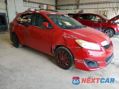 Czwarte zdjęcie samochodu z boku: 2009 TOYOTA MATRIX BASE VIN:2T1KU40E89C169380 - miniatura