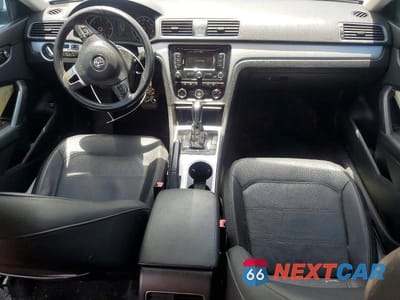 Zdjęcie 8 z 13 samochodu: 2013 VOLKSWAGEN PASSAT SE VIN:1VWBN7A30DC058364 - miniatura