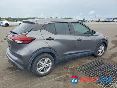 Piąte zdjęcie samochodu w środku: 2021 NISSAN KICKS S VIN:3N1CP5BVXML543298 - miniatura