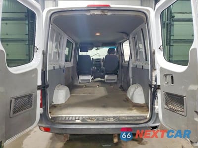 Zdjęcie 10 z 14 samochodu: 2012 MERCEDES-BENZ SPRINTER 2500 DELIVERY VAN VIN:WD4PE7CC7C5652612 - miniatura