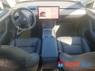 Zdjęcie 8 z 12 samochodu: 2025 TESLA MODEL Y VIN:7SAYGDED0SF314028 - miniatura