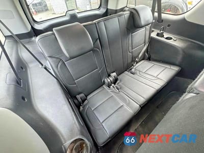 Zdjęcie 10 z 10 samochodu: 2018 CHEVROLET SUBURBAN K1500 LT VIN:1GNSKHKC9JR267568 - miniatura