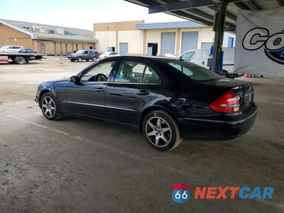 Drugie zdjęcie samochodu z przodu: 2005 MERCEDES-BENZ E 500 VIN:WDBUF70J45A713338 - miniatura