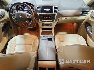Zdjęcie 8 z 14 samochodu: 2014 MERCEDES-BENZ ML 550 4MATIC VIN:4JGDA7DB6EA407126 - miniatura