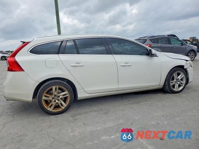 Trzecie zdjęcie samochodu z tyłu: 2015 VOLVO V60 PREMIER VIN:YV140MEK3F1256391 - miniatura