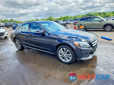 Czwarte zdjęcie samochodu z boku: 2017 MERCEDES-BENZ C 300 4MATIC VIN:55SWF4KB9HU185644 - miniatura