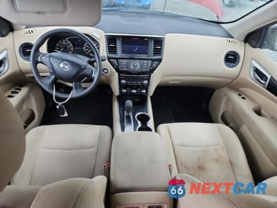 Zdjęcie 8 z 12 samochodu: 2017 NISSAN PATHFINDER S VIN:5N1DR2MN9HC902810 - miniatura
