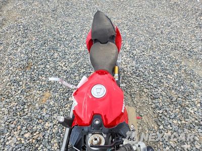Piąte zdjęcie samochodu w środku: 2025 DUCATI PANIGALE V2 VIN:ZDMHAATW2SB016380 - miniatura