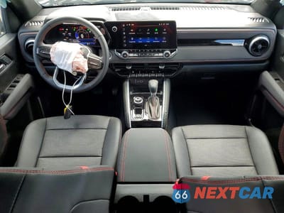 Zdjęcie 8 z 12 samochodu: 2026 CHEVROLET COLORADO Z71 VIN:1GCPTDEK7T1201478 - miniatura