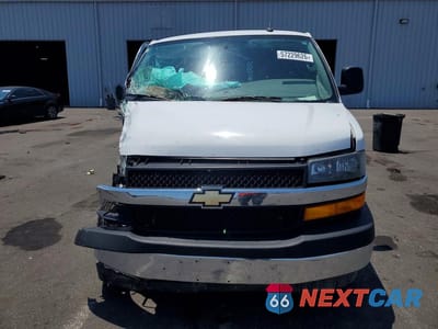Piąte zdjęcie samochodu w środku: 2022 CHEVROLET EXPRESS G2500 VIN:1GCWGAFP9N1169256 - miniatura