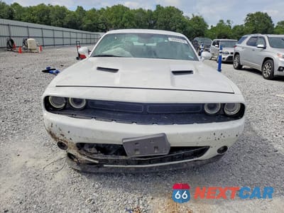 Piąte zdjęcie samochodu w środku: 2022 DODGE CHALLENGER SXT VIN:2C3CDZAG6NH226729 - miniatura