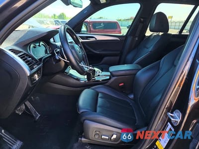 Zdjęcie 7 z 13 samochodu: 2019 BMW X3 XDRIVE30I VIN:5UXTR9C53KLE17839 - miniatura
