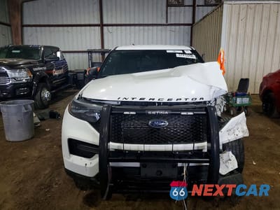 Piąte zdjęcie samochodu w środku: 2024 FORD EXPLORER POLICE INTERCEPTOR VIN:1FM5K8AC2RGA67318 - miniatura