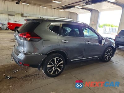 Trzecie zdjęcie samochodu z tyłu: 2019 NISSAN ROGUE SL VIN:5N1AT2MV0KC754705 - miniatura